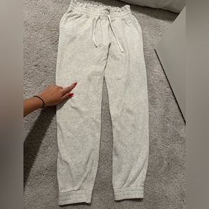 Hollister low rise beige sweatpants